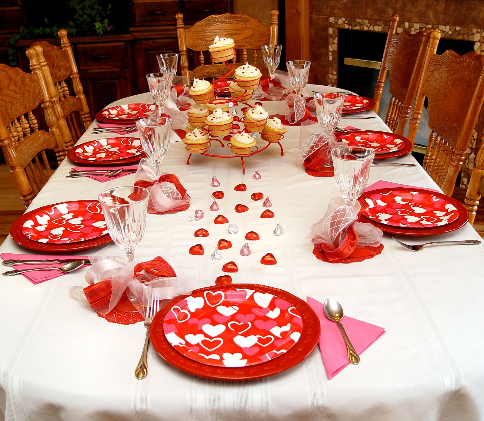 Valentines Day Dinner Party Ideas
 Family Valentines Dinner Idea and How To Make A Junk Bow