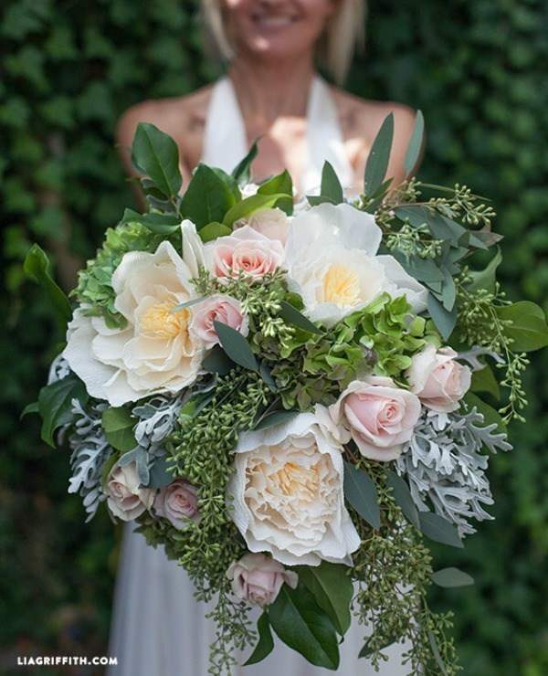 Wedding Bouquet DIY
 DIY Bridal Bouquet with Fresh & Crepe Paper Flowers – DIY