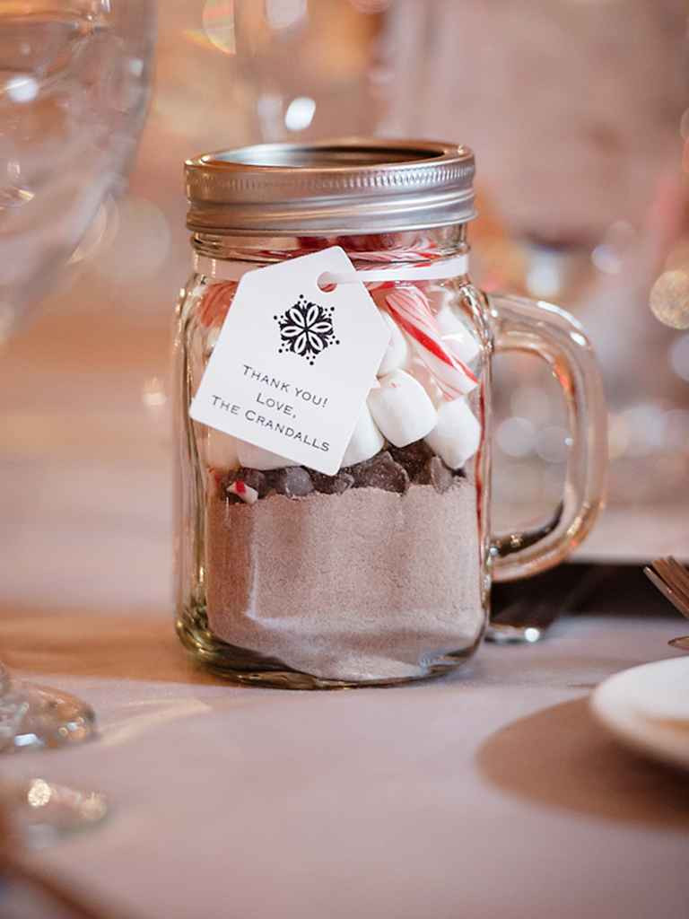 Wedding Favors Gift Ideas
 20 DIY Wedding Favors for Any Bud