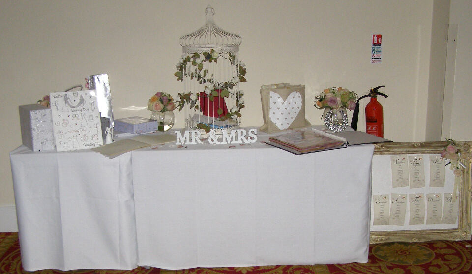 Wedding Gift Table Ideas
 wedding dj maidstone oakwood house wedding t table
