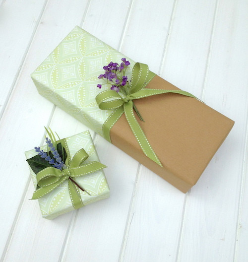 Wedding Gift Wrapping Ideas
 Wrapping a Wedding Gift and making it stand out on the