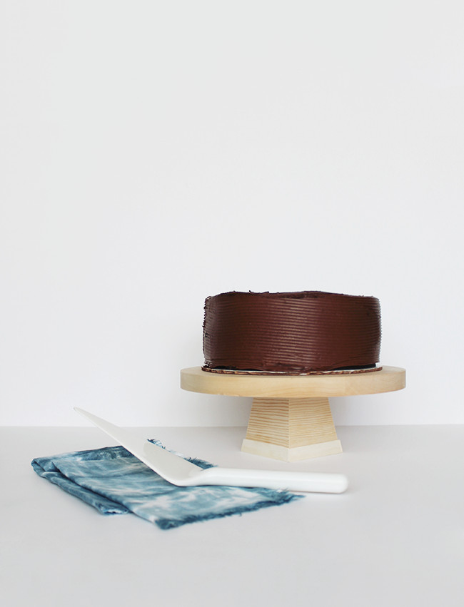 Wood Cake Stand DIY
 DIY wood cake stand almost makes perfect
