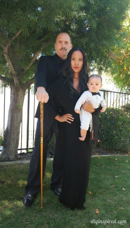 Addams Family Costumes DIY
 Cheap and Easy Morticia Addams Halloween Costume DIY
