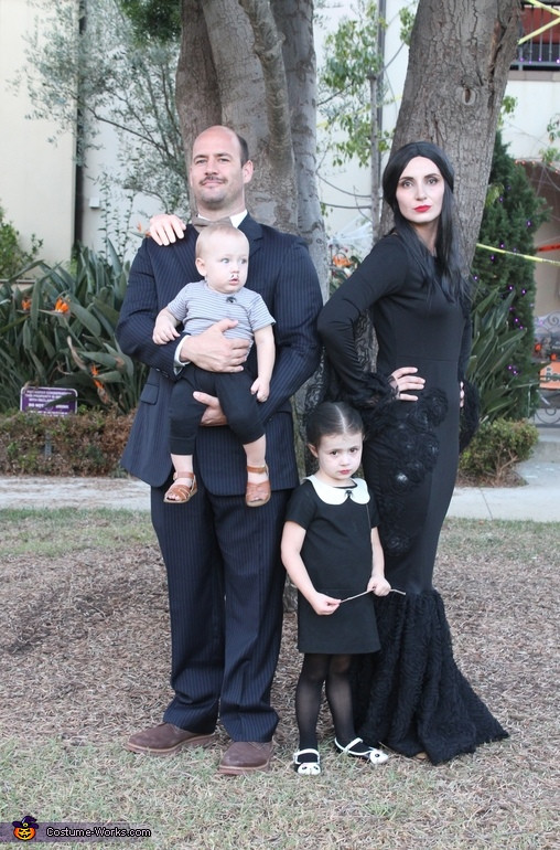 Addams Family Costumes DIY
 The Addams Family Coolest Homemade Costume