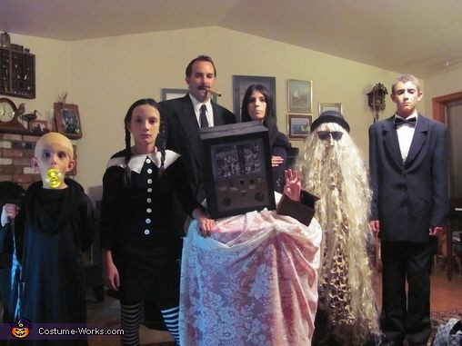 Addams Family Costumes DIY
 91 best images about Addams Family on Pinterest