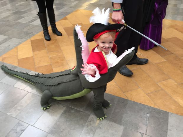 Alligator Costume DIY
 Captain Hook ting EATEN by Tick Tock Croc