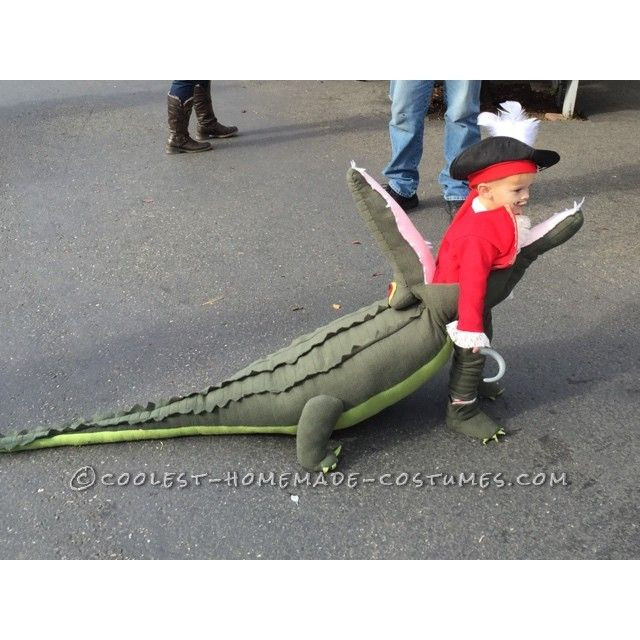 Alligator Costume DIY
 Best 25 Captain hook costume ideas on Pinterest