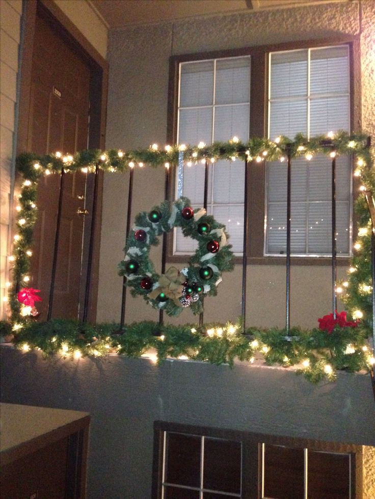 Apartment Balcony Christmas Decorating Ideas
 242 best images about the Christmas balcony on Pinterest