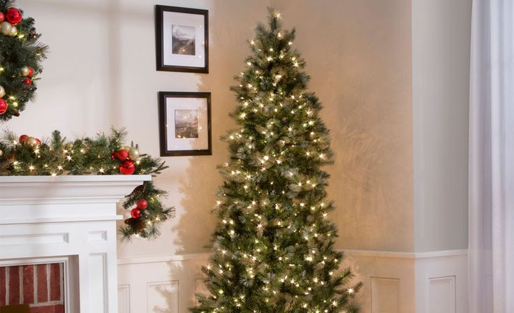 Apartment Christmas Tree
 Best 25 Apartment christmas decorations ideas on