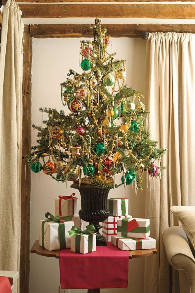 Apartment Sized Christmas Trees
 30 Unique Christmas Tree Stand Decoration Ideas