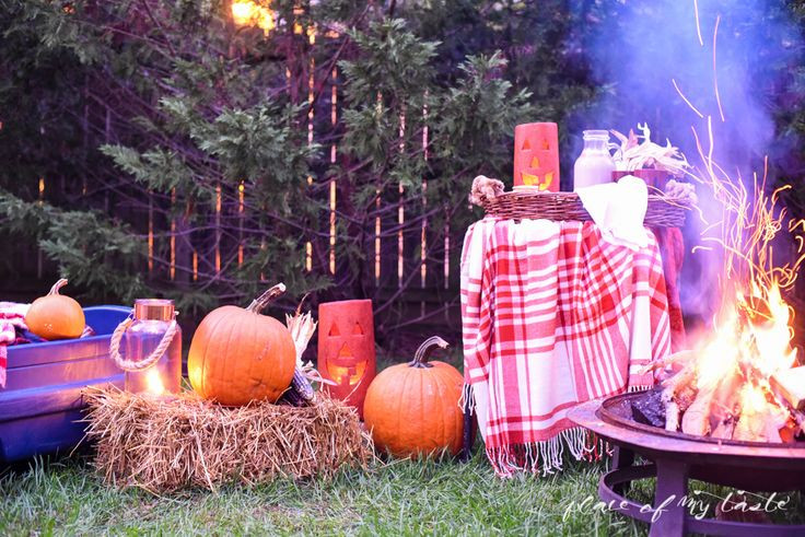 Backyard Bonfire Party Ideas
 Best 25 Backyard bonfire party ideas on Pinterest
