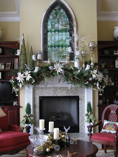 Beautiful Christmas Fireplace
 1000 ideas about Christmas Fireplace Mantels on Pinterest