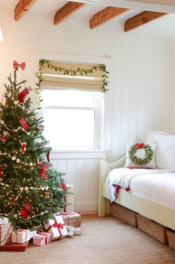Bedroom Christmas Tree
 21 Cozy Christmas Bedroom Décor Ideas Shelterness