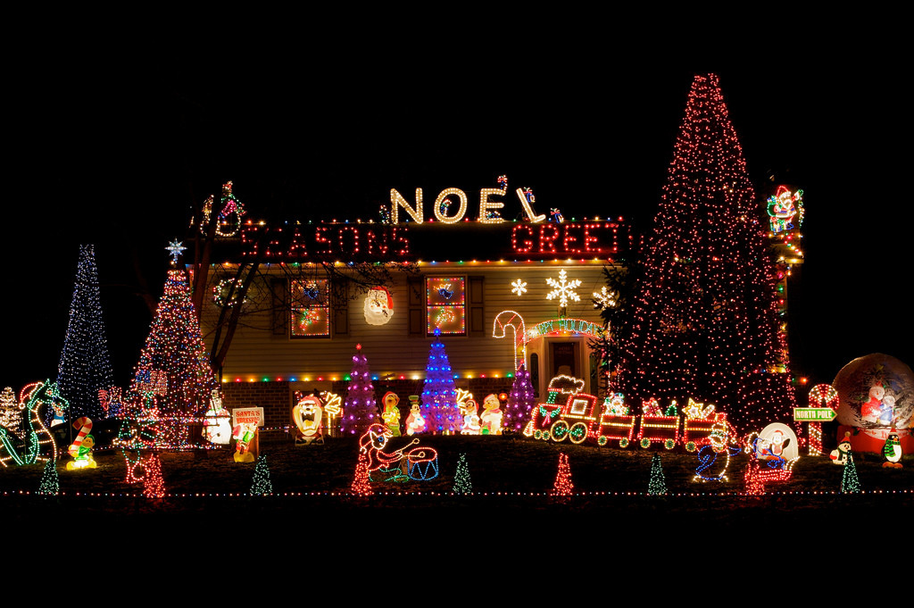 Best Outdoor Christmas Lights
 Top 10 Biggest Outdoor Christmas Lights House Decorations