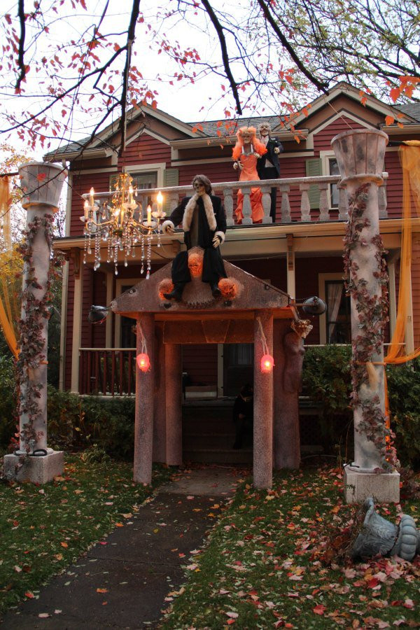 Best Outdoor Halloween Decorations
 25 Outdoor Halloween Decorations Ideas MagMent