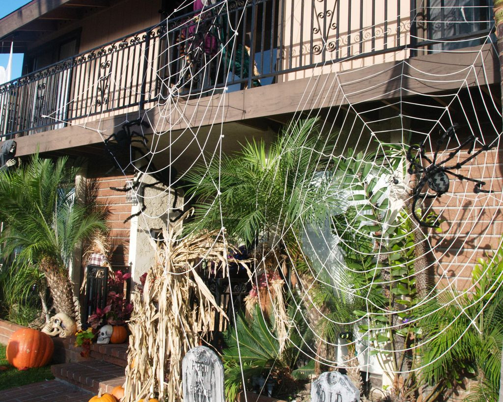 Best Outdoor Halloween Decorations
 35 Best Ideas For Halloween Decorations Yard With 3 Easy Tips