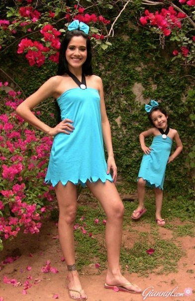 Betty Rubble Costume DIY
 Betty Rubble Halloween Costume DIY from a t shirt