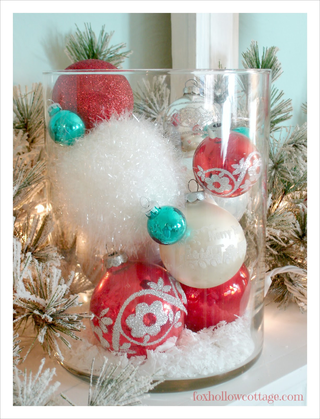 Cheap Christmas Home Decor
 10 Quick Ideas For Decorating With Christmas Ornaments