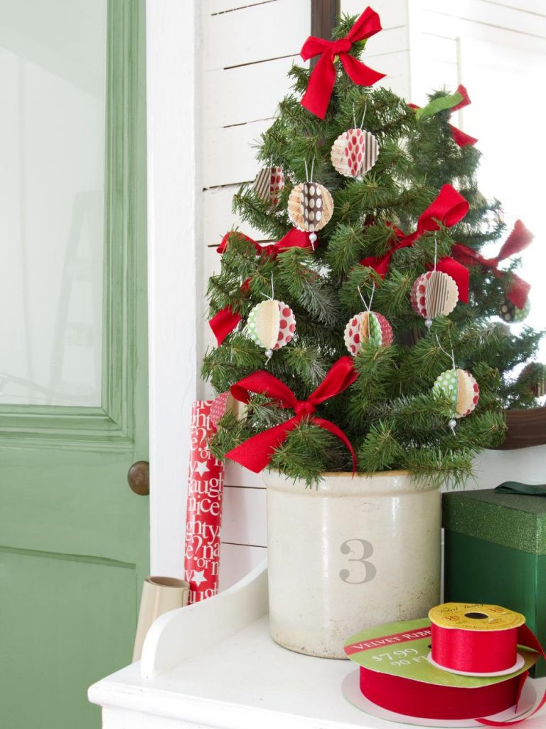 Cheap Christmas Party Ideas
 26 Inexpensive Christmas Tree Decoration Ideas Christmas