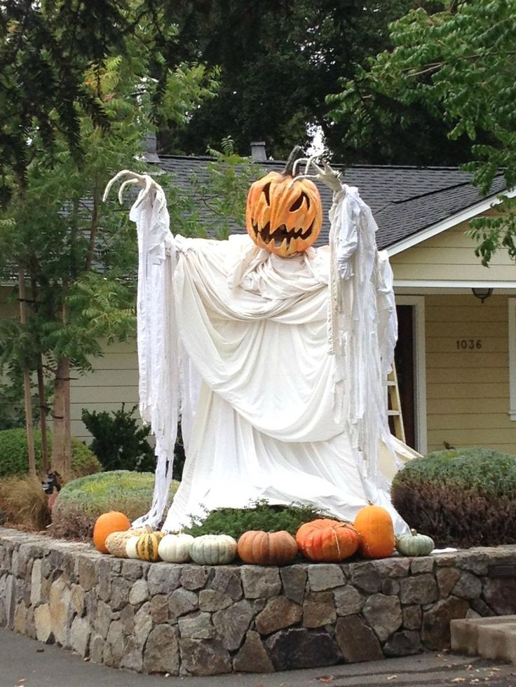 Cheap Outdoor Halloween Decorations
 17 Halloween Garden Decors With Pumpkin – Top Cheap Easy