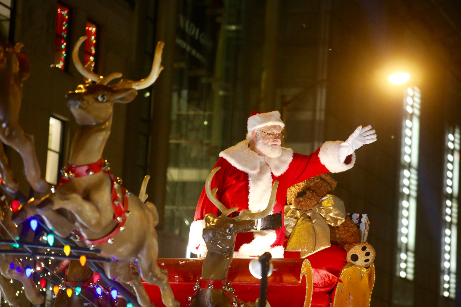 Chicago Christmas Lighting 2019
 BMO Harris Magnificent Mile Lights Festival 2019 in