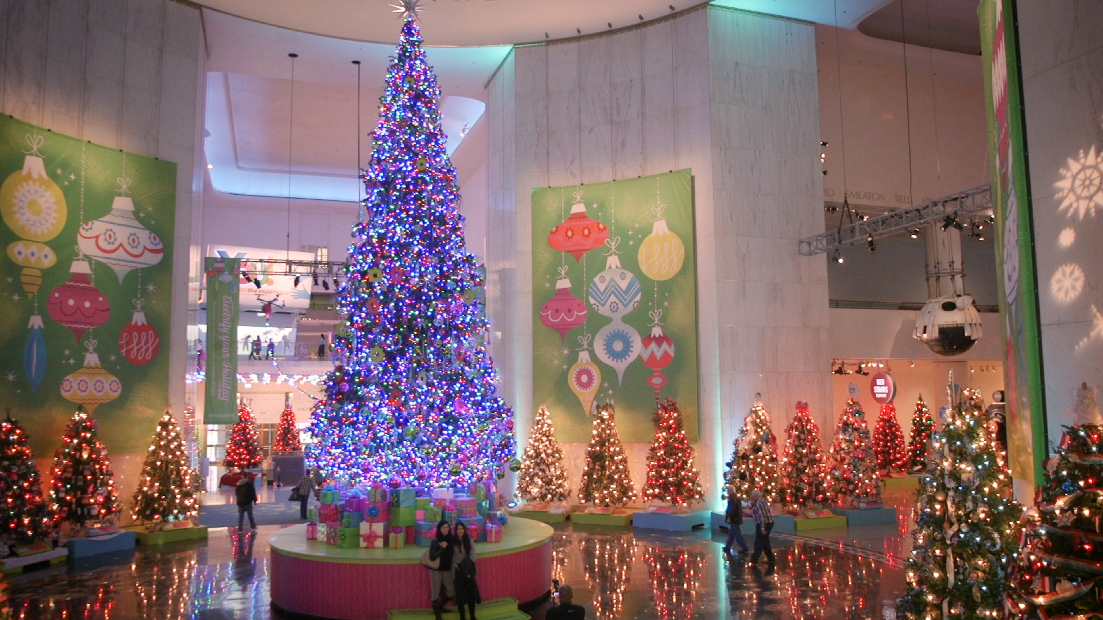 Chicago Christmas Tree Lighting 2019
 Christmas Around the World Museum of Science and Industry