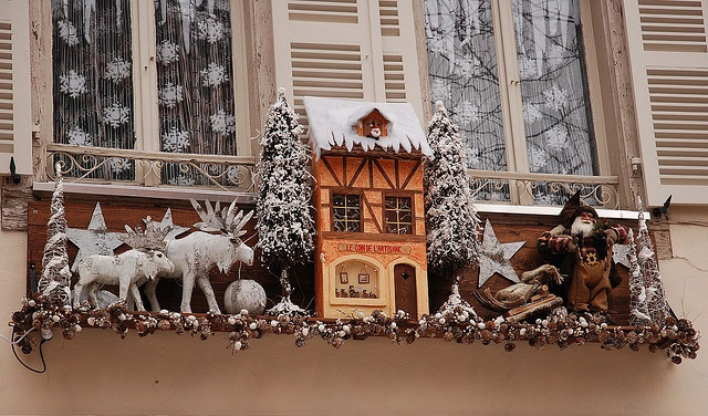 Christmas Balcony Decorating Contest
 17 Best images about Christmas Balcony on Pinterest