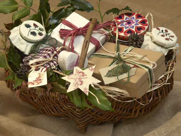 Christmas Basket DIY
 DIY Easy Homemade Christmas Gift Ideas