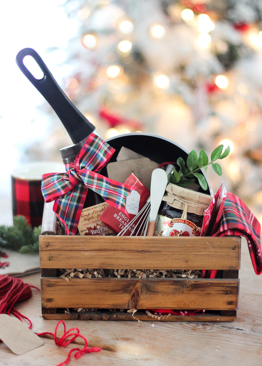 Christmas Basket DIY
 50 DIY Gift Baskets To Inspire All Kinds of Gifts