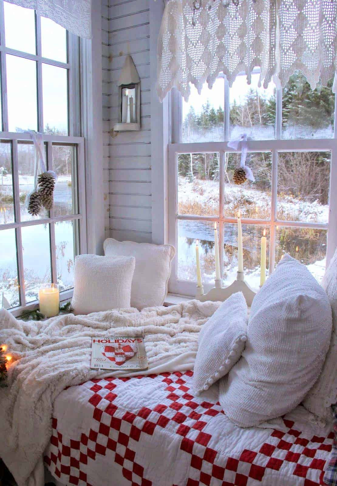 Christmas Bedroom Decor
 35 Ways to create a Christmas wonderland in your bedroom