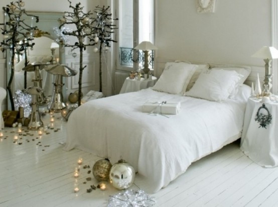 Christmas Bedroom Decoration
 32 Adorable Christmas Bedroom Décor Ideas DigsDigs