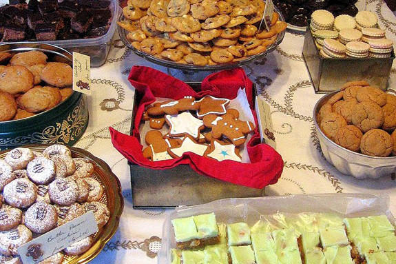 Christmas Cookie Party Ideas
 How to host a memorable holiday cookie swap