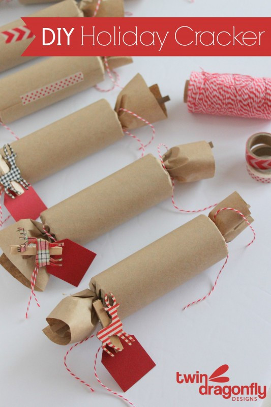 Christmas Crackers DIY
 DIY Holiday Cracker Dragonfly Designs