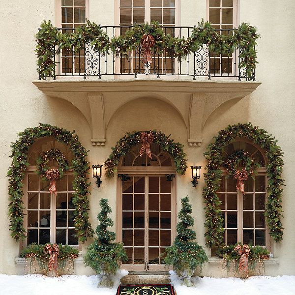 Christmas Decorations For Balcony
 17 Best ideas about Pre Lit Christmas Garland on Pinterest