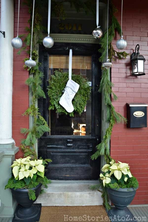 Christmas Decorations For Front Porch
 40 Cool DIY Decorating Ideas For Christmas Front Porch