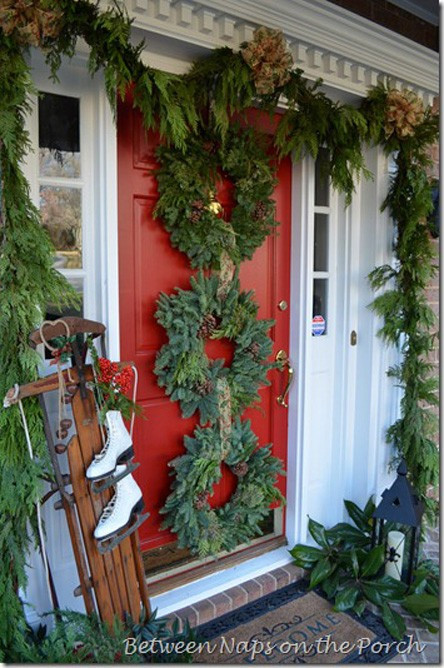 Christmas Decorations For Front Porch
 38 Cool Christmas Porch Décor Ideas DigsDigs