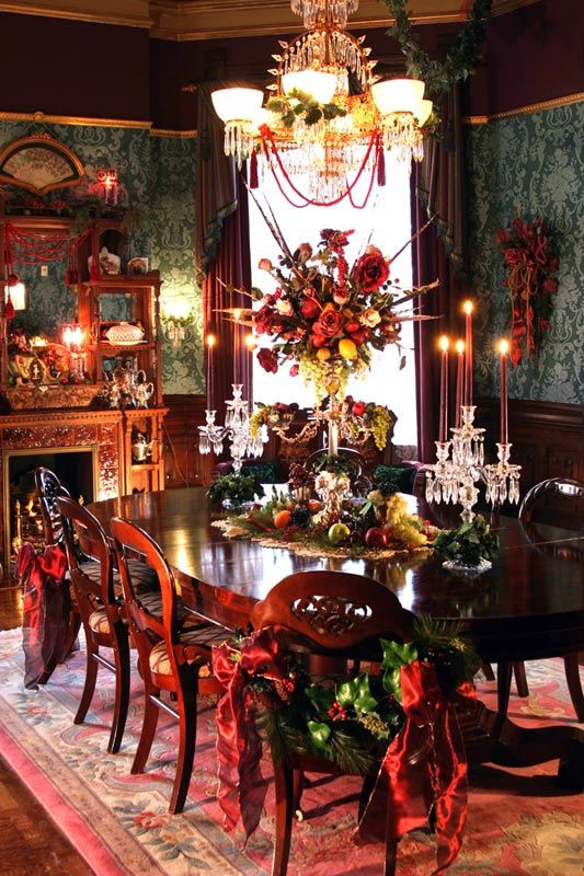 Christmas Dining Room
 Best 25 Victorian christmas decorations ideas on
