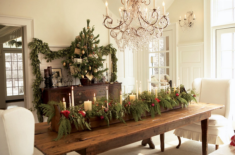 Christmas Dining Room Table Decorations
 21 Christmas Dining Room Decorating Ideas with Festive Flair