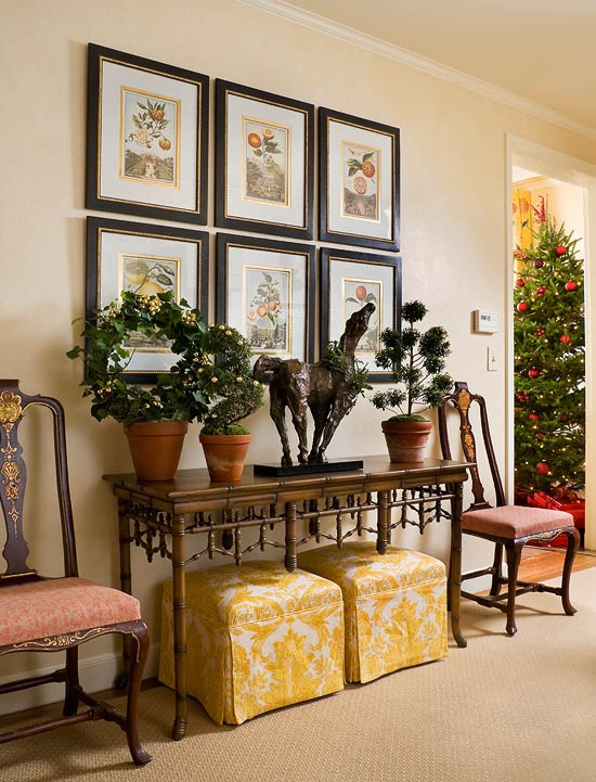 Christmas Entryway Decorating Ideas
 Festive Holiday Staircases and Entryways