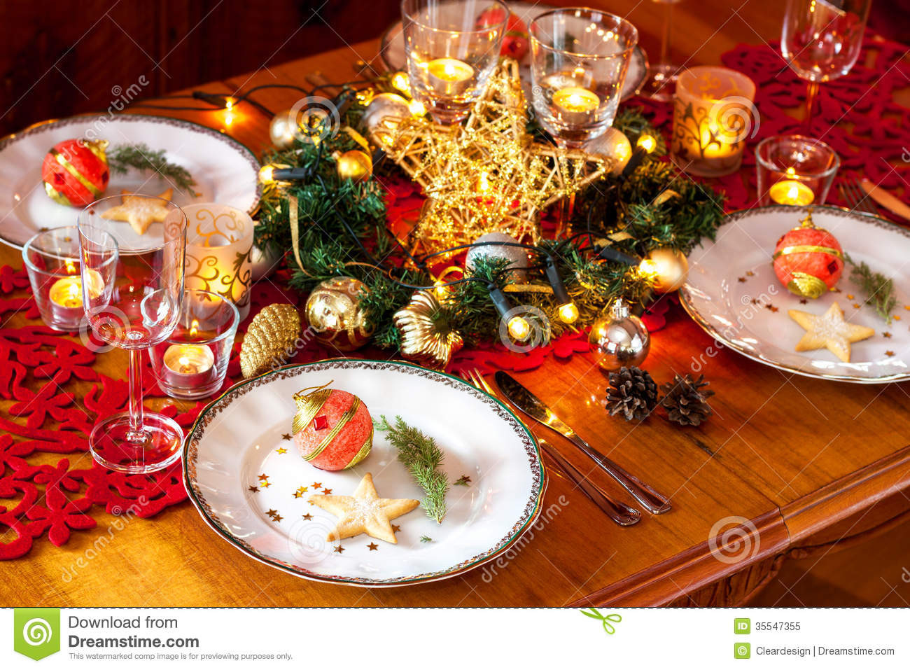 Christmas Eve Party Ideas
 Christmas Eve Dinner Party Table Setting With Decorations