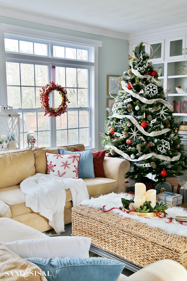 Christmas Family Room
 Winterberry Red White and Blue Christmas Family Room