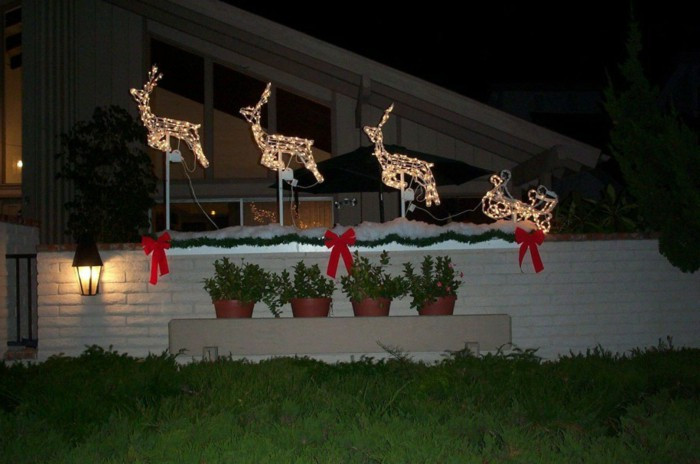Christmas Fence Decorations
 Christmas Decorations For Outside Power Christmas To An