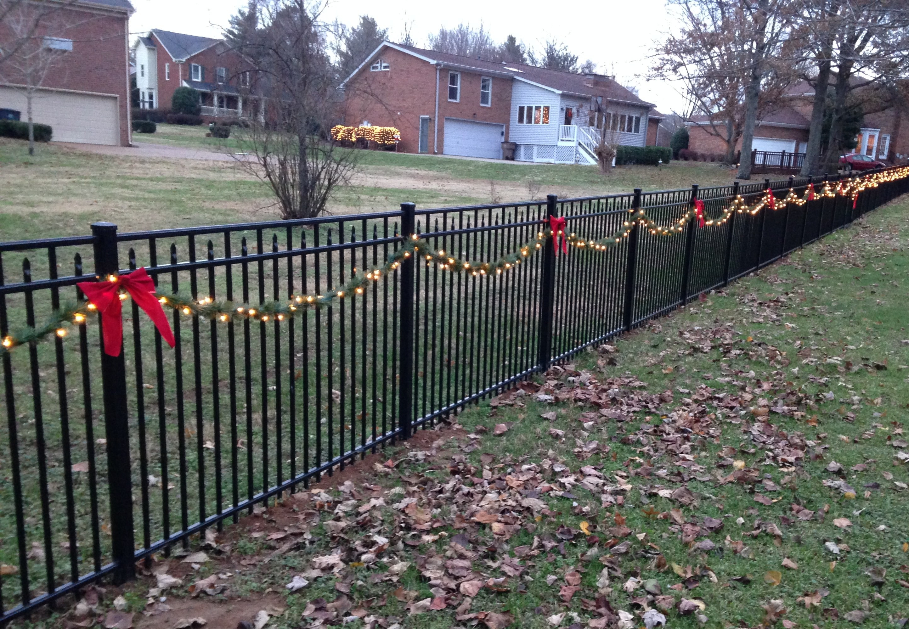 Christmas Fence Decorations
 Christmas Decorating Ideas for Your Fence ORNACO Fence