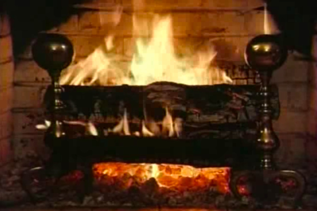 Christmas Fireplace Channel
 Watch the original 1966 Yule log TV broadcast tonight at