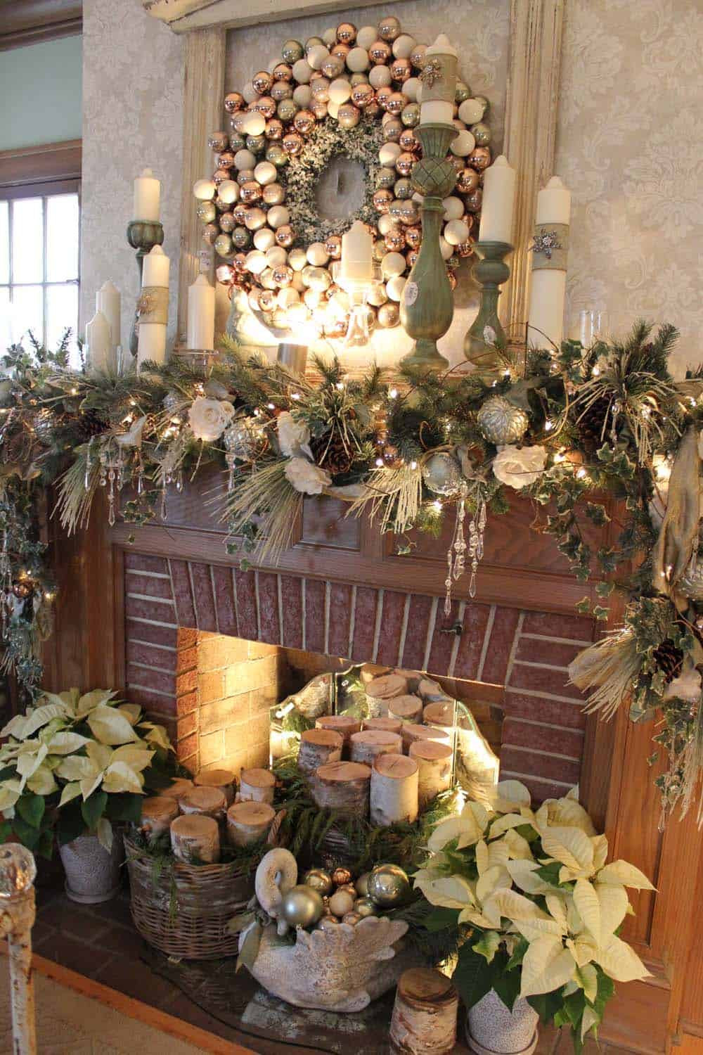 Christmas Fireplace Mantle Decorations
 50 Absolutely fabulous Christmas mantel decorating ideas