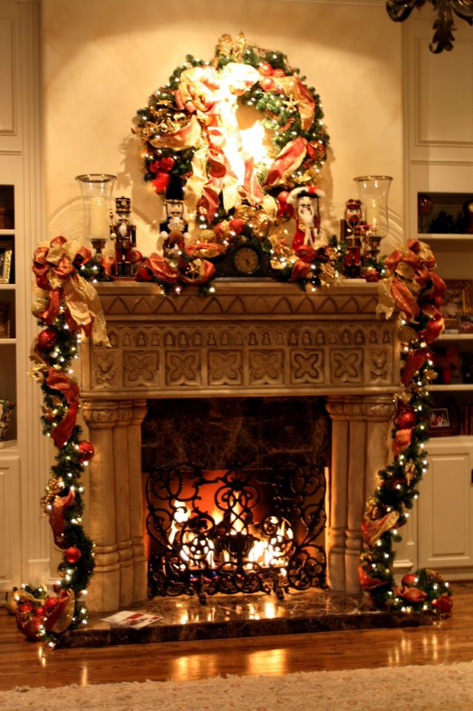 Christmas Fireplace Mantle Decorations
 holiday mantels