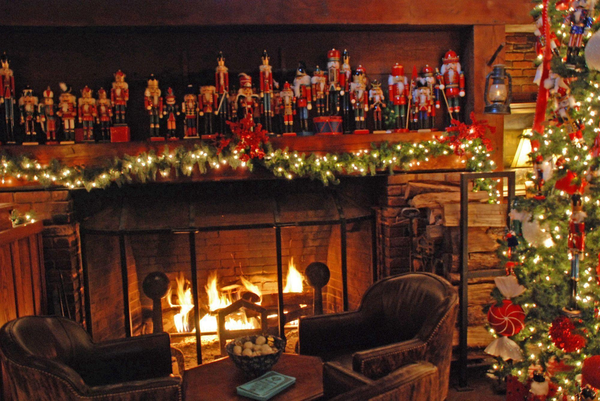 Christmas Fireplace Pics
 Christmas Fireplace Wallpapers Wallpaper Cave