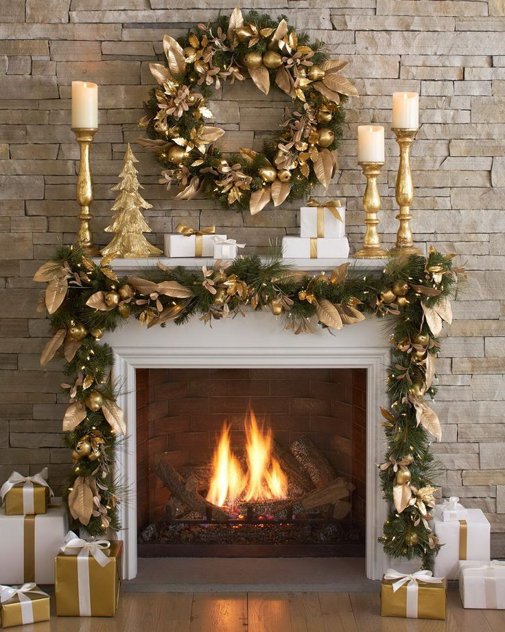 Christmas Fireplace Wreaths
 1255 best Christmas Mantels images on Pinterest
