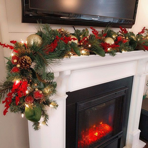 Christmas Fireplace Wreaths
 1000 ideas about Christmas Mantle Decorations on