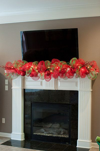 Christmas Fireplace Wreaths
 1000 ideas about Deco Mesh Garland on Pinterest